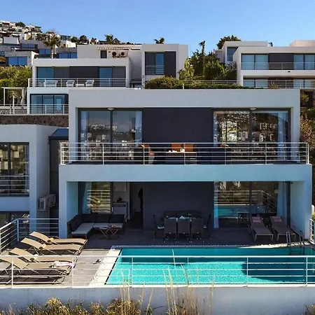 Yenilenmis Muhtesem Villa Bodrum
